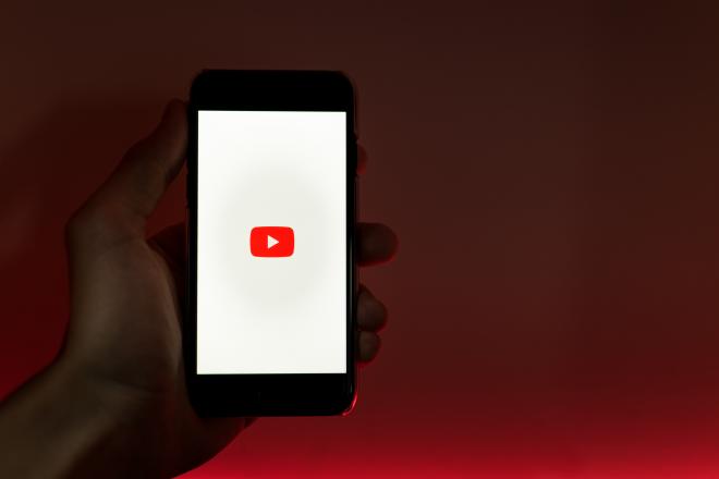 YouTube oskarżony o zbieranie danych brytyjskich dzieci